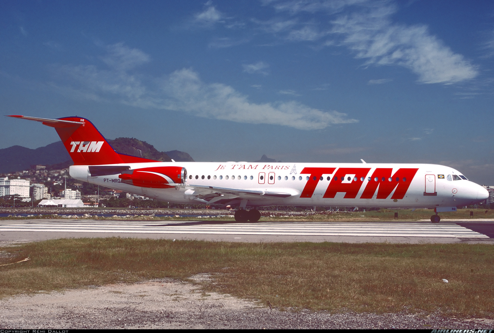 Fokker 100 — Je T'AM Paris